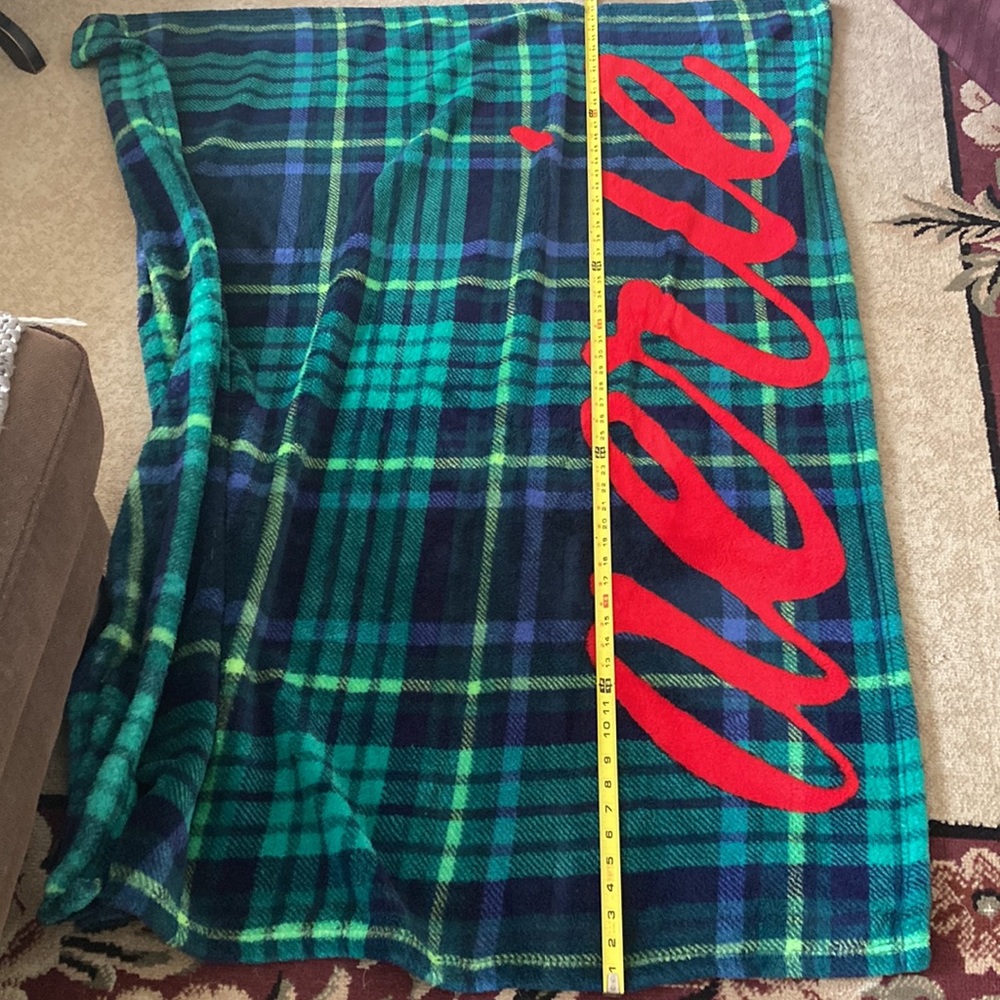 Aerie afghan- - Picture 3 of 7